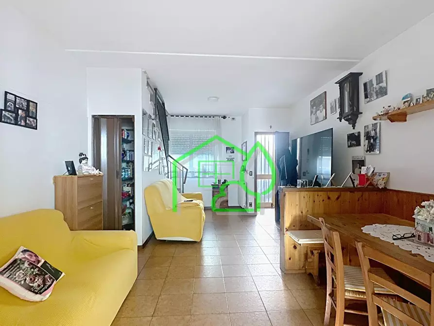 Immagine 14 di Villa in vendita  a Viareggio