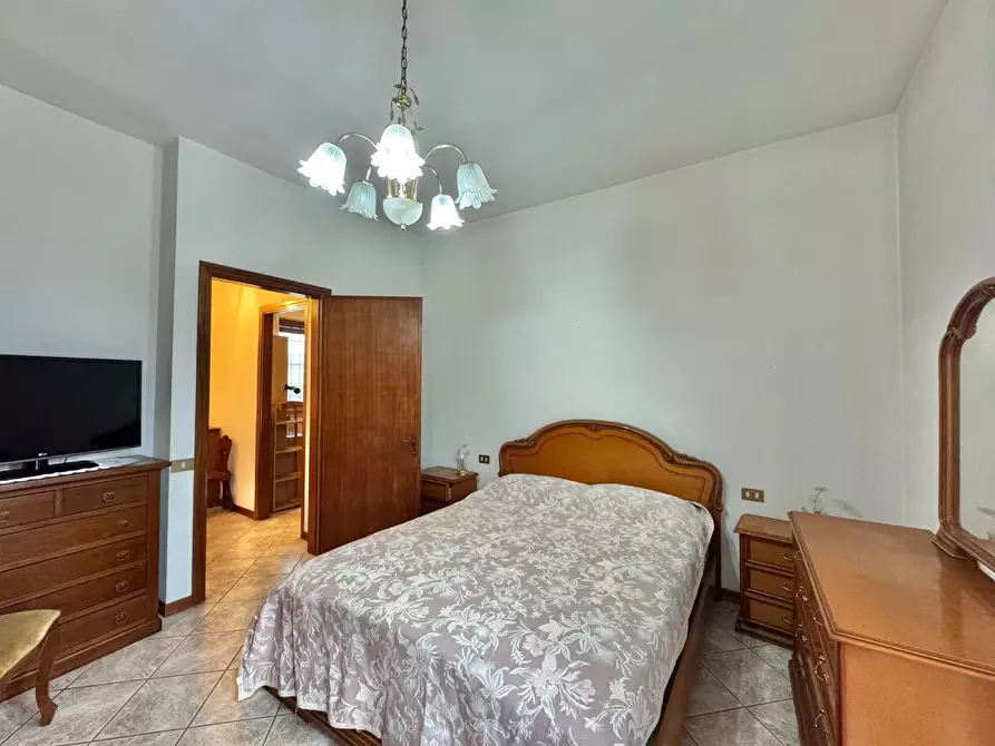 Immagine 36 di Villetta a schiera in vendita  a Viareggio