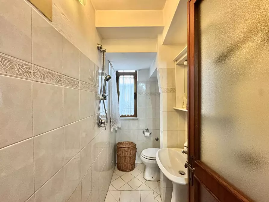 Immagine 28 di Villetta a schiera in vendita  a Viareggio