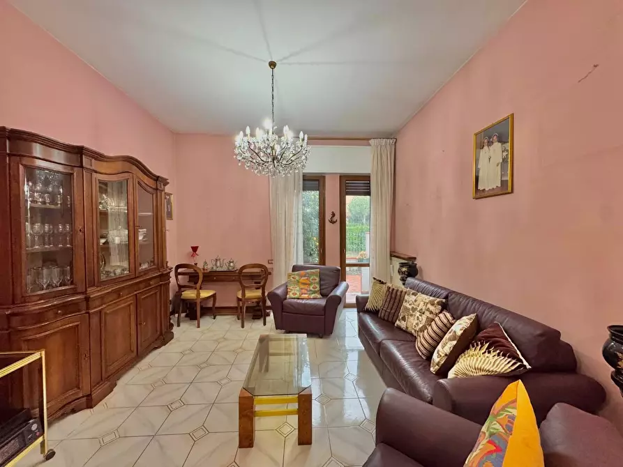 Immagine 22 di Villetta a schiera in vendita  a Viareggio