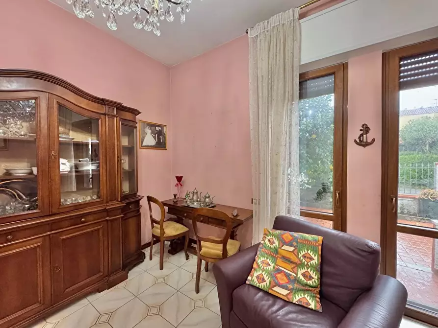 Immagine 21 di Villetta a schiera in vendita  a Viareggio