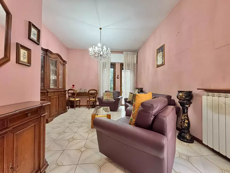 Immagine 16 di Villetta a schiera in vendita  a Viareggio