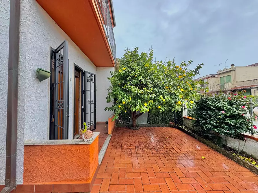 Immagine 11 di Villetta a schiera in vendita  a Viareggio