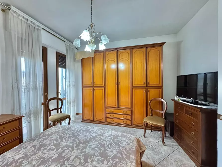 Immagine 34 di Villetta a schiera in vendita  a Viareggio