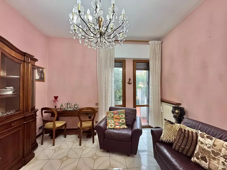 Immagine 20 di Villetta a schiera in vendita  a Viareggio