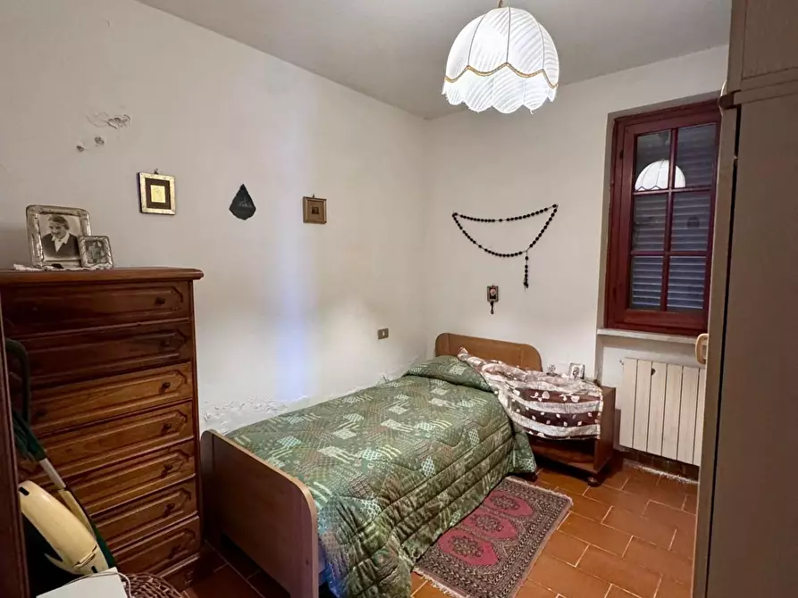 Immagine 13 di Casa semindipendente in vendita  a Massa