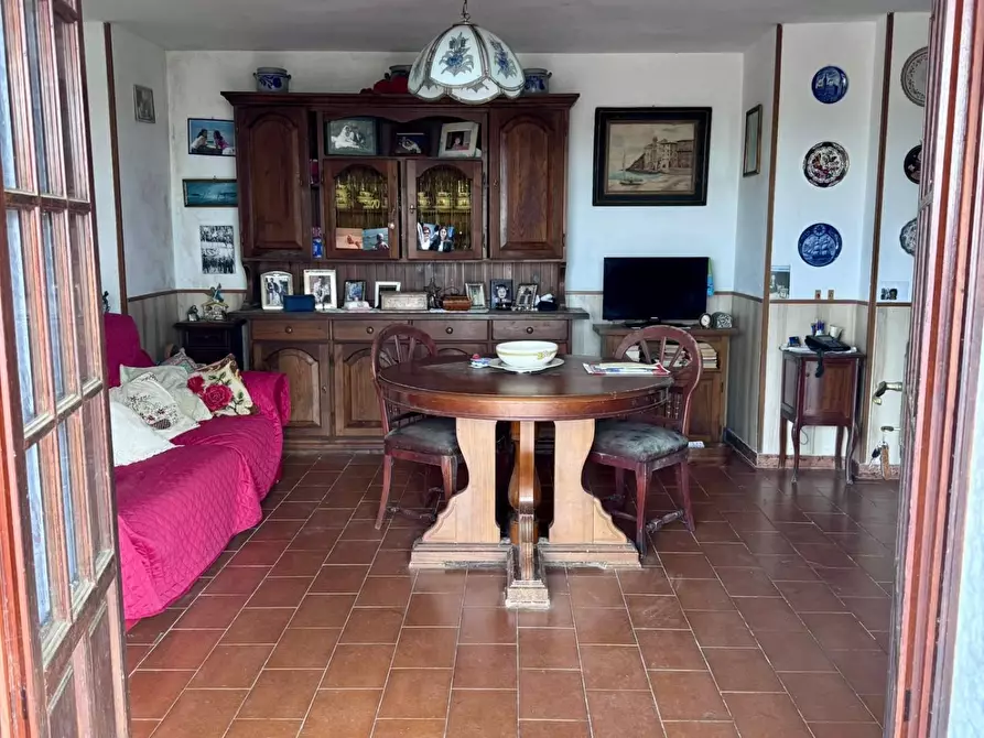 Immagine 4 di Casa semindipendente in vendita  a Massa