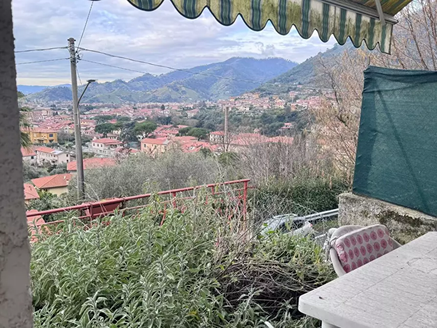 Immagine 17 di Casa semindipendente in vendita  a Massa