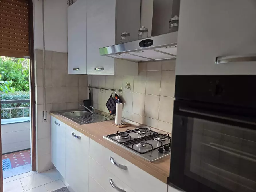 Immagine 5 di Appartamento in vendita  a Carrara