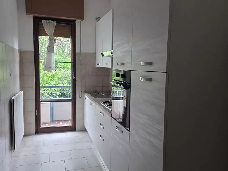 Immagine 9 di Appartamento in vendita  a Carrara