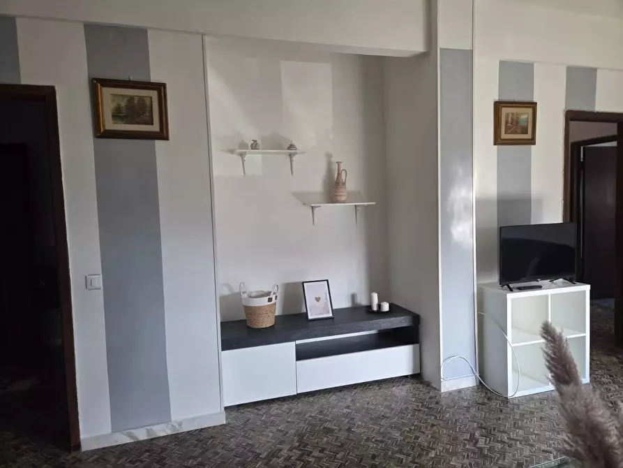 Immagine 6 di Appartamento in vendita  a Carrara