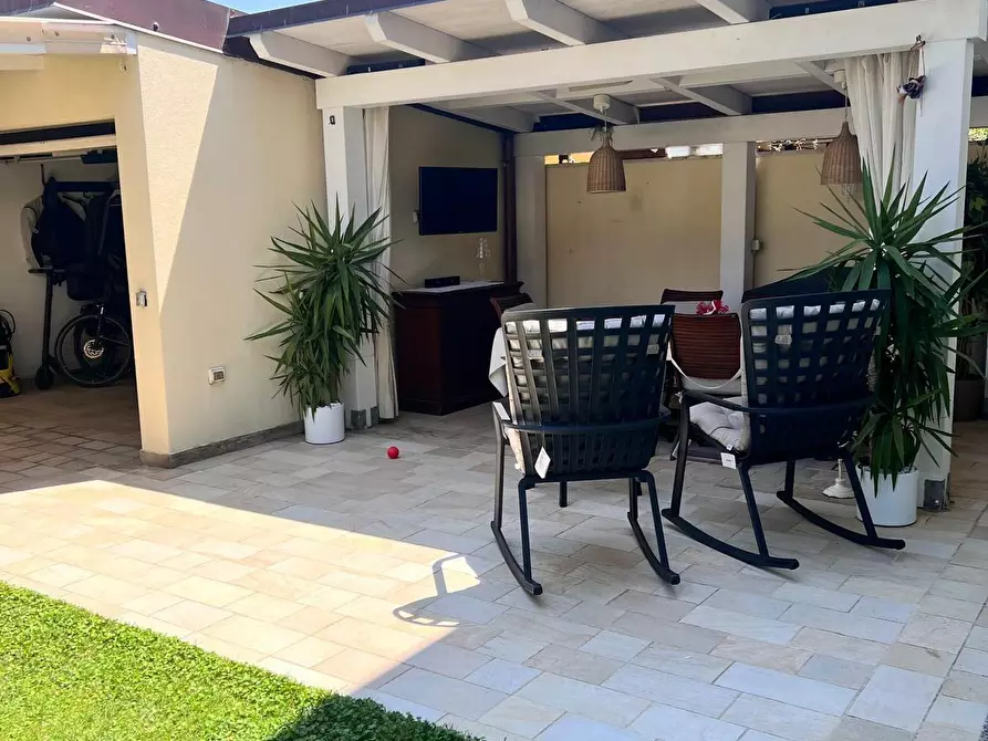 Immagine 16 di Casa bifamiliare in vendita  a Camaiore