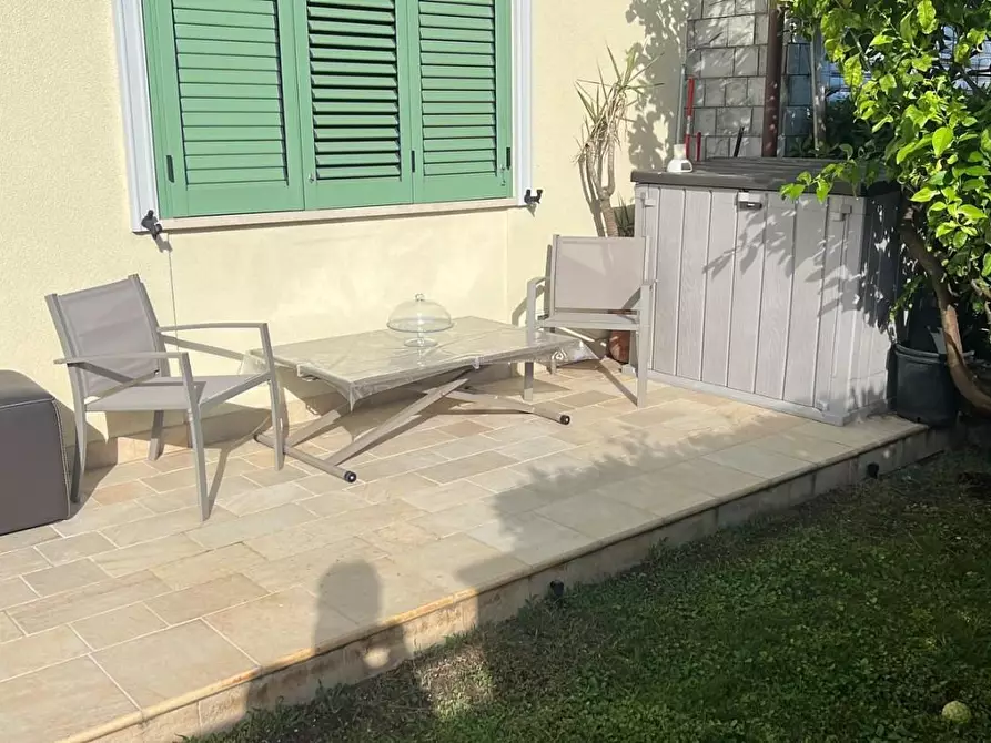 Immagine 24 di Casa bifamiliare in vendita  a Camaiore