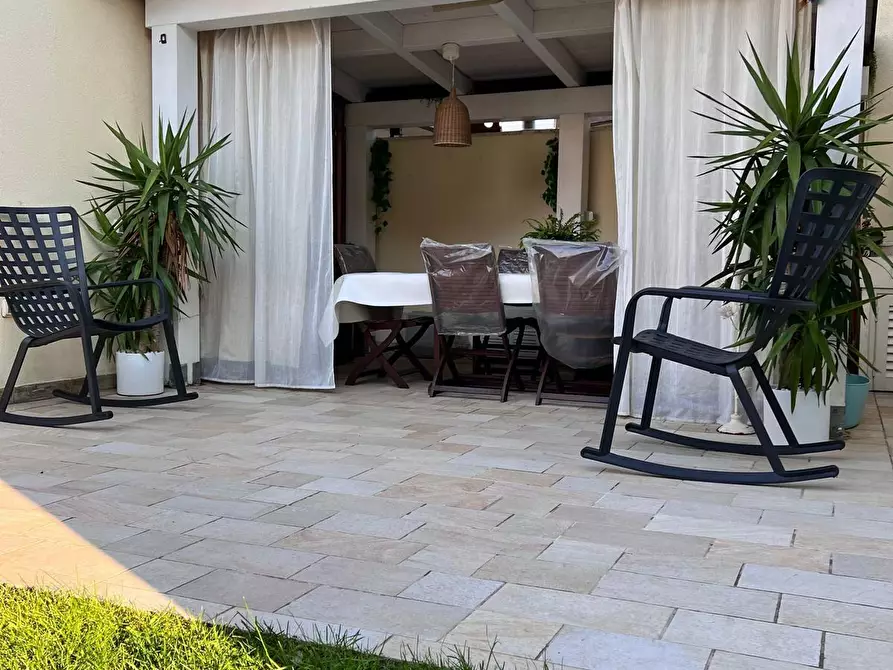 Immagine 17 di Casa bifamiliare in vendita  a Camaiore