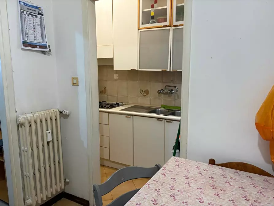 Immagine 2 di Appartamento in vendita  a Livorno