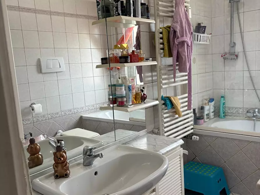 Immagine 21 di Appartamento in vendita  a Livorno