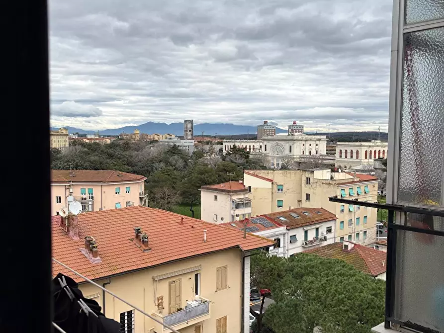 Immagine 1 di Appartamento in vendita  a Livorno