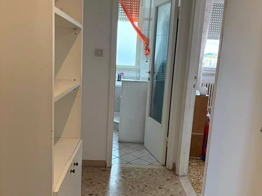 Immagine 11 di Appartamento in vendita  a Livorno