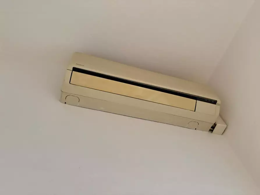 Immagine 13 di Appartamento in vendita  a Livorno