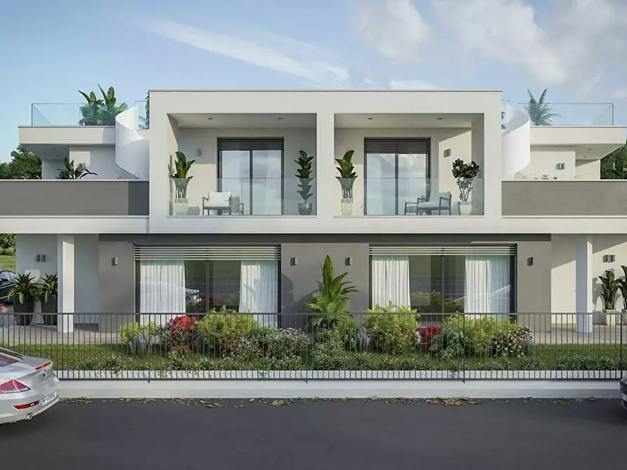 Immagine 2 di Villa in vendita  a Forte Dei Marmi