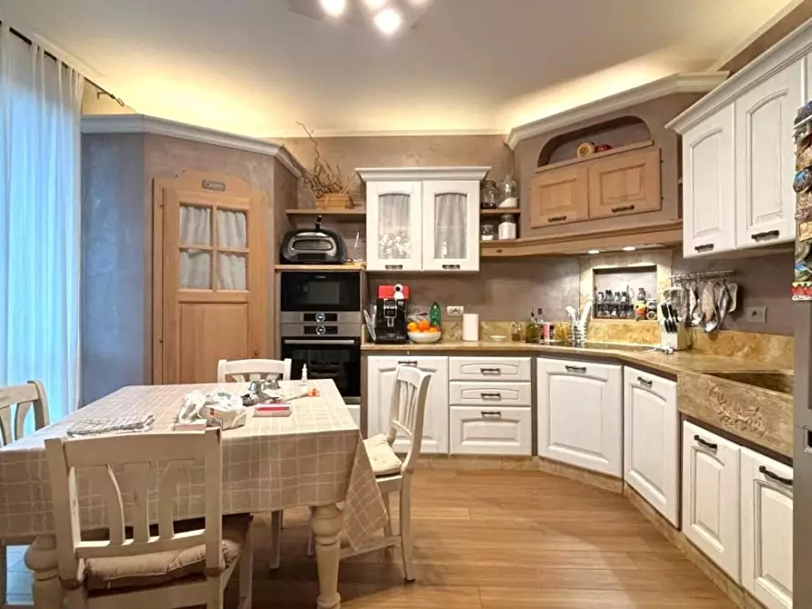 Immagine 5 di Villetta a schiera in vendita  a Lucca