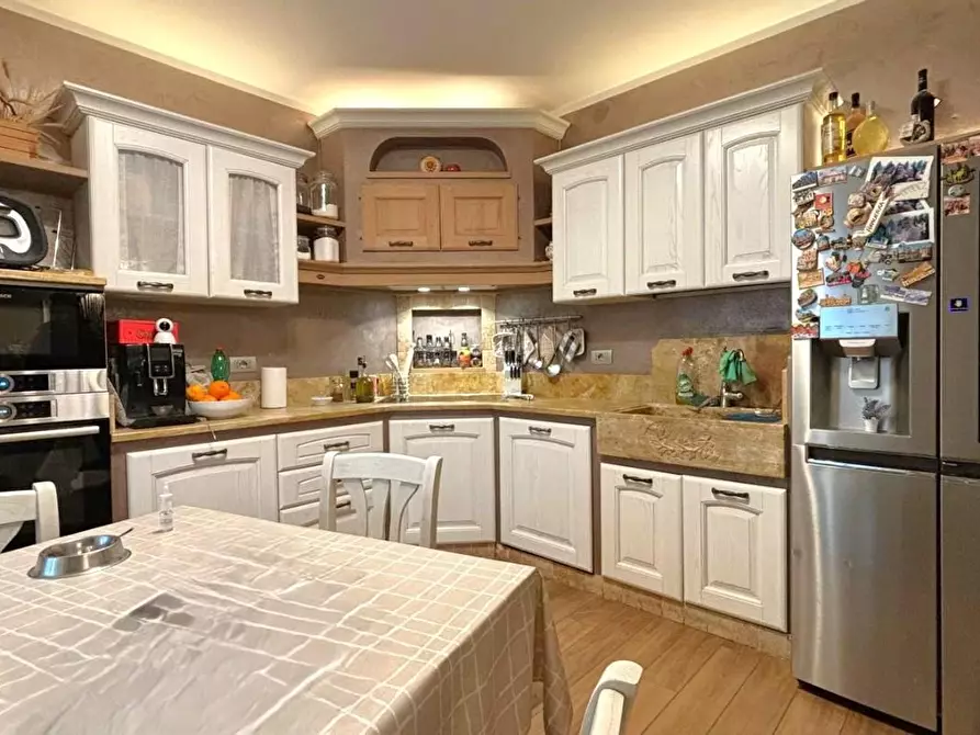 Immagine 7 di Villetta a schiera in vendita  a Lucca