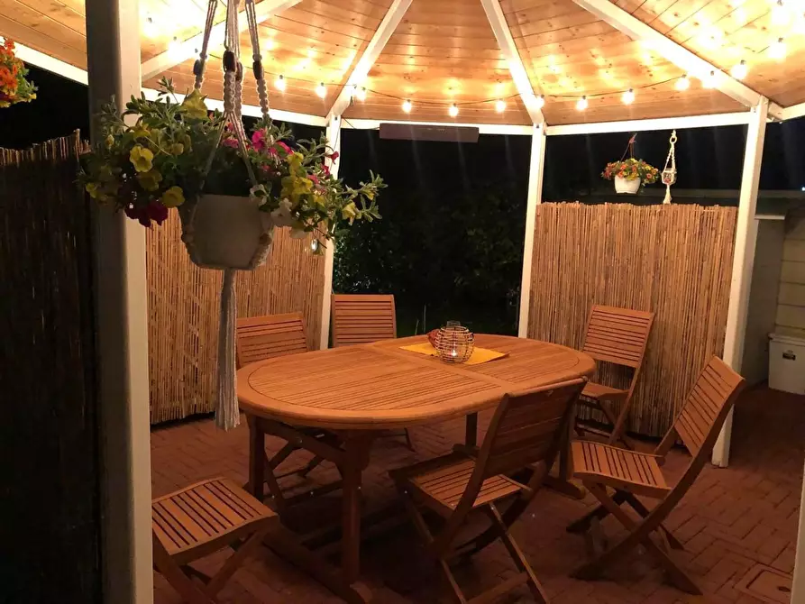 Immagine 16 di Villetta a schiera in vendita  a Lucca