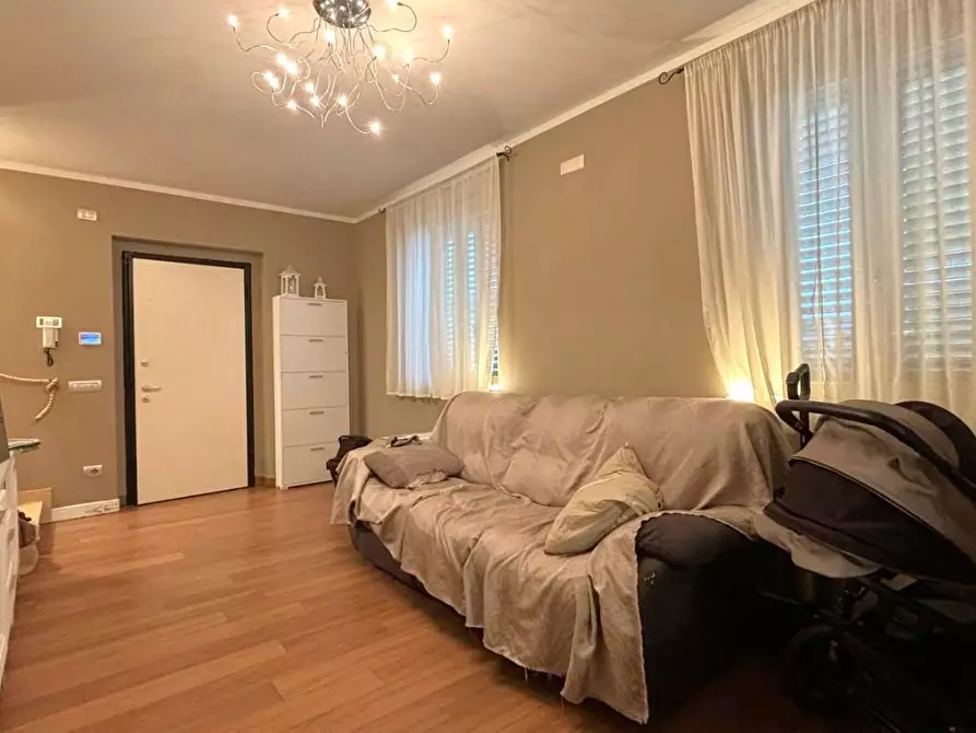 Immagine 3 di Villetta a schiera in vendita  a Lucca