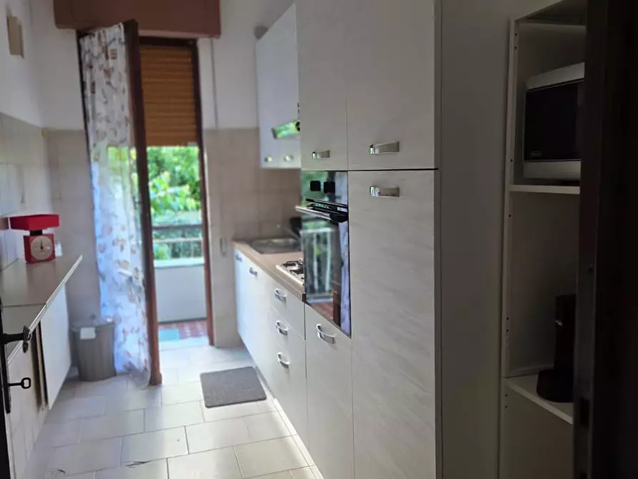 Immagine 21 di Appartamento in vendita  a Carrara