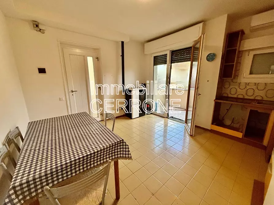 Immagine 2 di Appartamento in vendita  a Cecina