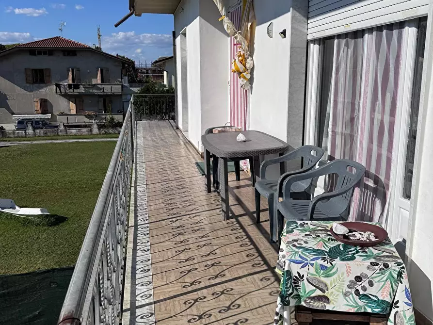 Immagine 4 di Casa bifamiliare in vendita  a Massa