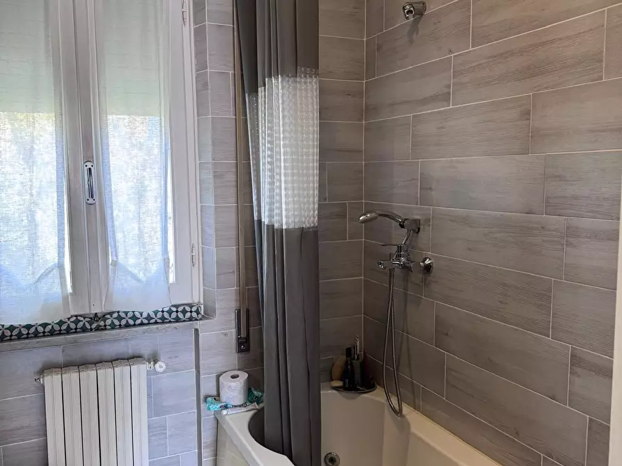 Immagine 28 di Casa bifamiliare in vendita  a Massa