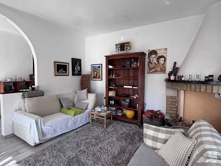 Immagine 5 di Casa bifamiliare in vendita  a Massa