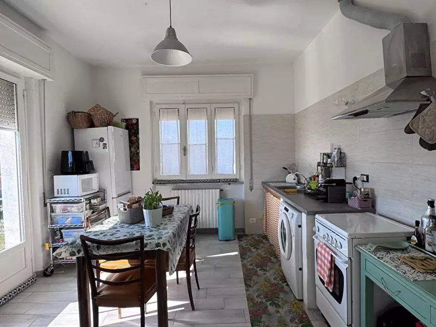 Immagine 15 di Casa bifamiliare in vendita  a Massa