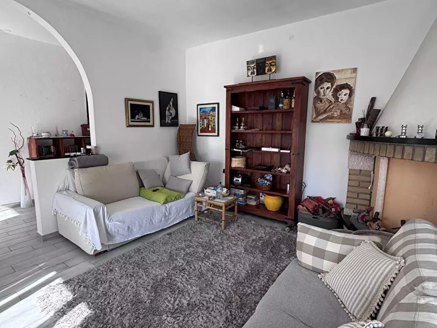 Immagine 13 di Casa bifamiliare in vendita  a Massa