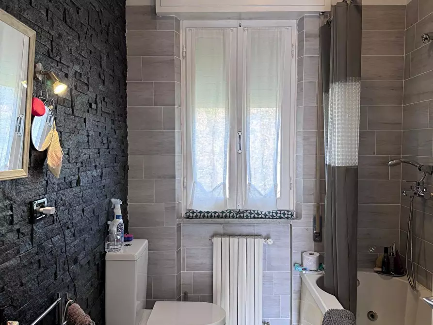 Immagine 30 di Casa bifamiliare in vendita  a Massa