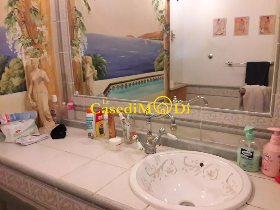 Immagine 8 di Appartamento in vendita  a Livorno