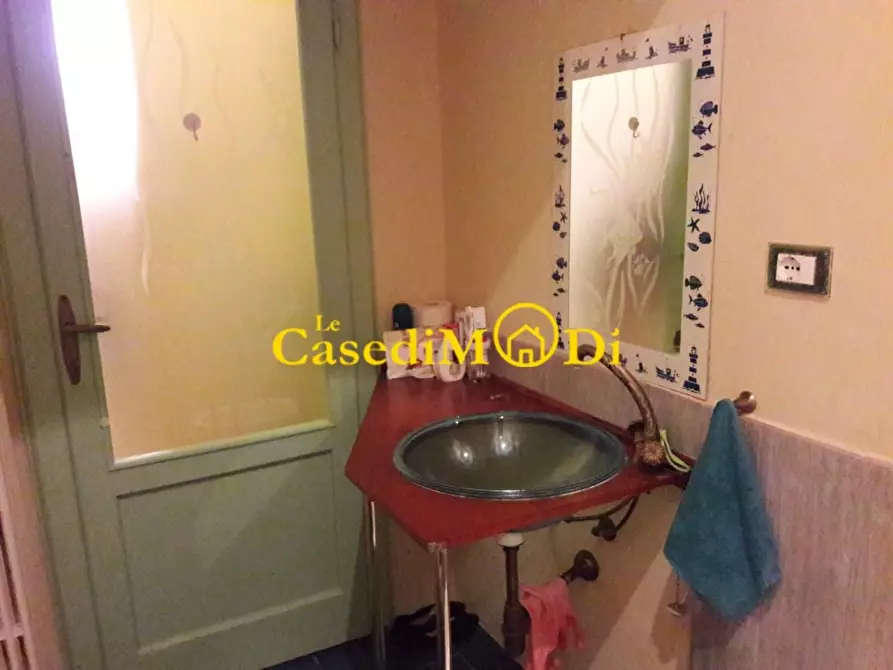 Immagine 10 di Appartamento in vendita  a Livorno