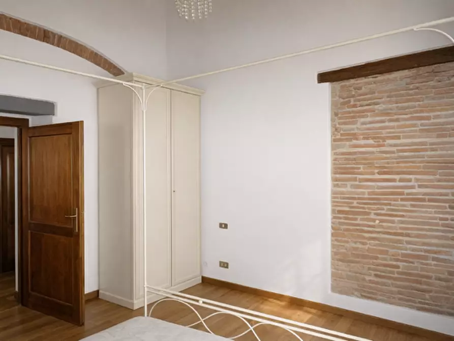 Immagine 12 di Appartamento in vendita  a Pisa