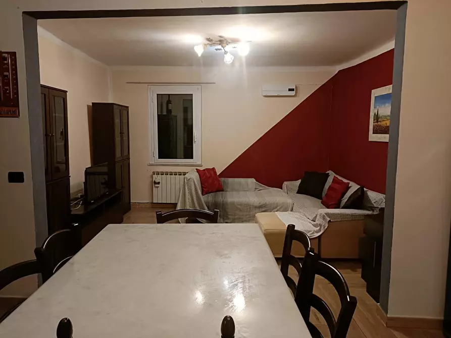 Immagine 3 di Appartamento in affitto  a Castelnuovo Magra