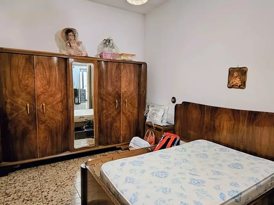 Immagine 8 di Casa semindipendente in vendita  a Sarzana