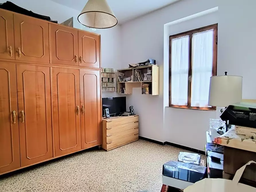 Immagine 10 di Casa semindipendente in vendita  a Sarzana