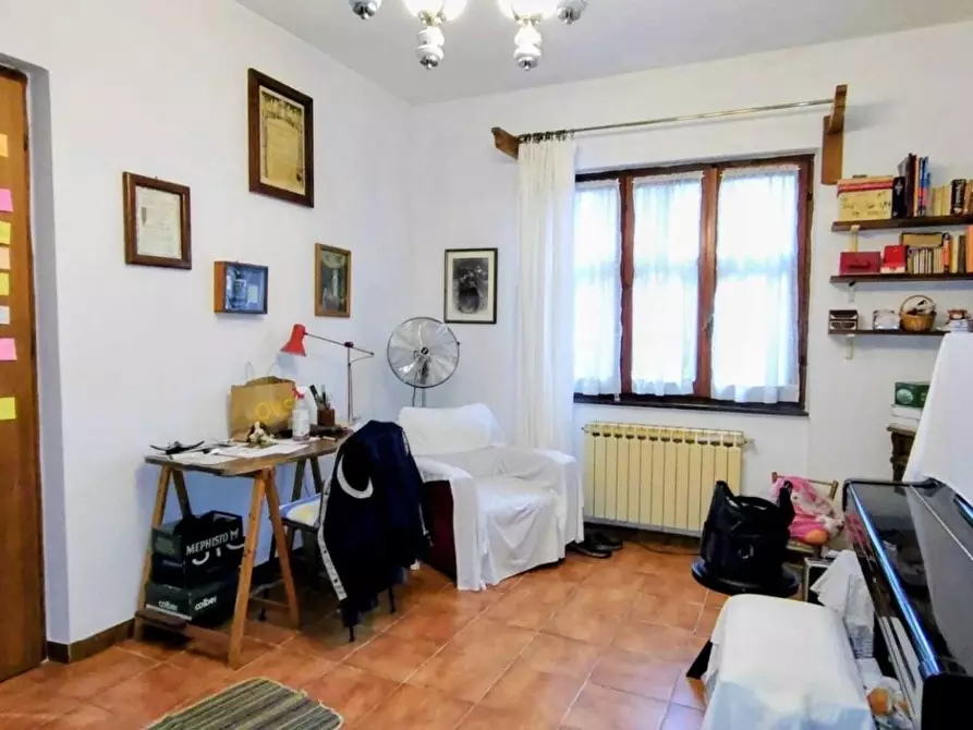 Immagine 13 di Casa semindipendente in vendita  a Sarzana