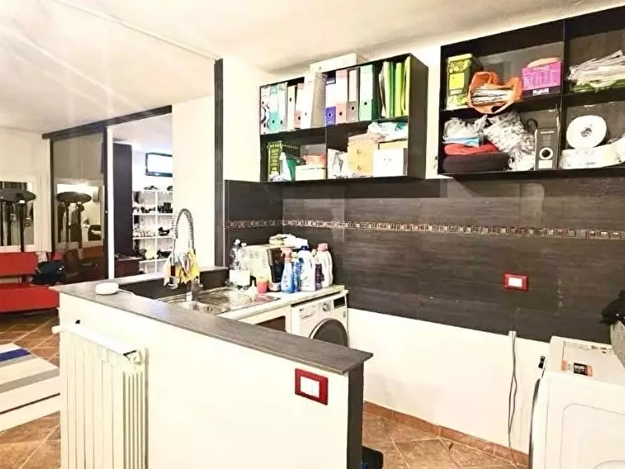 Immagine 10 di Appartamento in vendita  a Carrara