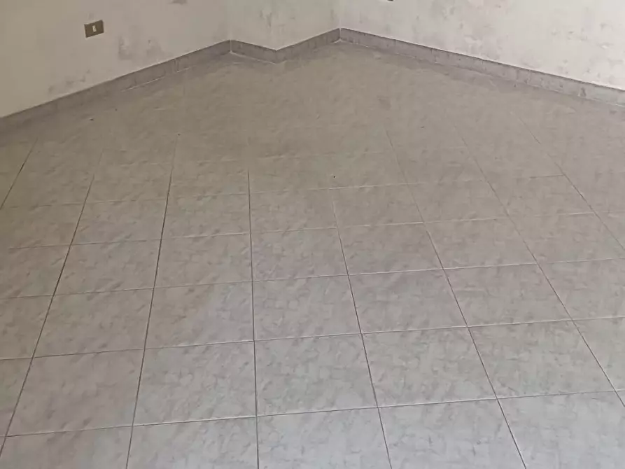 Immagine 28 di Palazzo in vendita  a Lizzanello