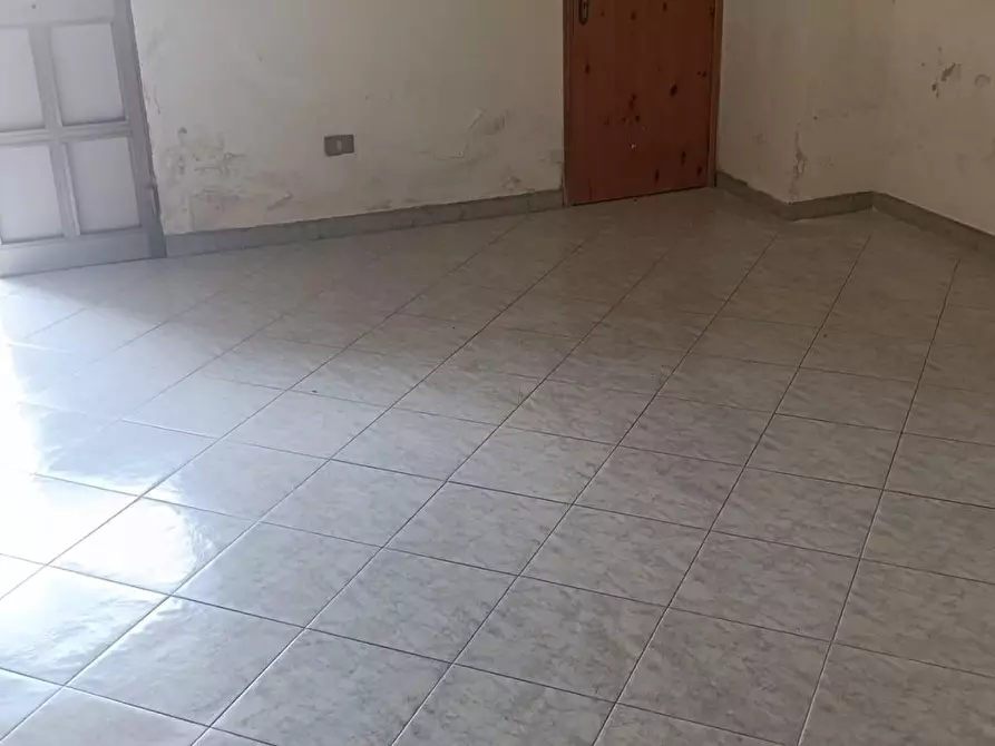 Immagine 12 di Palazzo in vendita  a Lizzanello