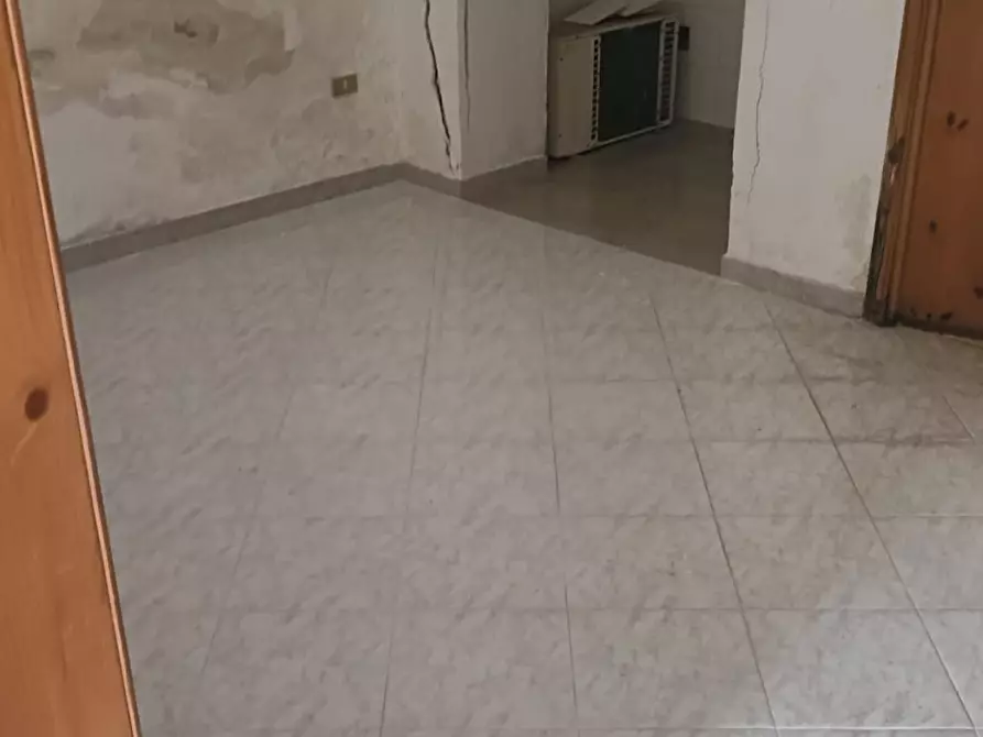 Immagine 22 di Palazzo in vendita  a Lizzanello