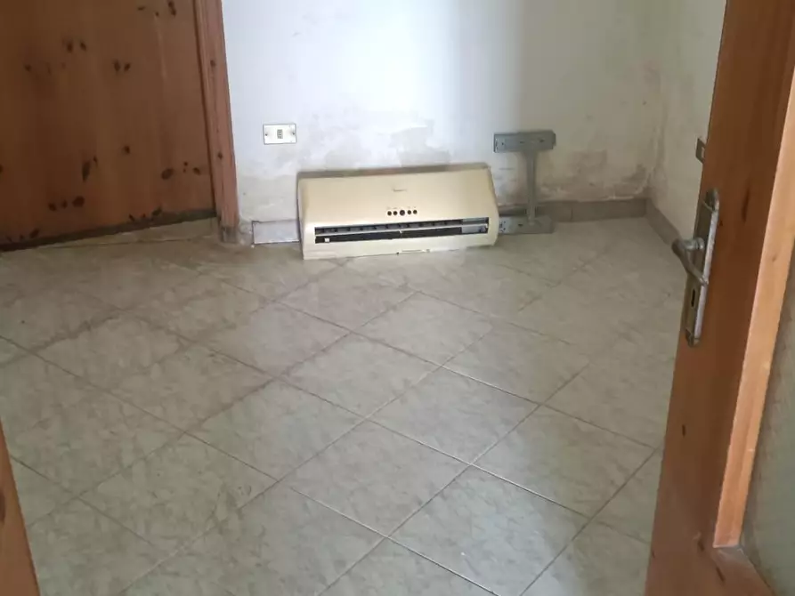 Immagine 32 di Palazzo in vendita  a Lizzanello