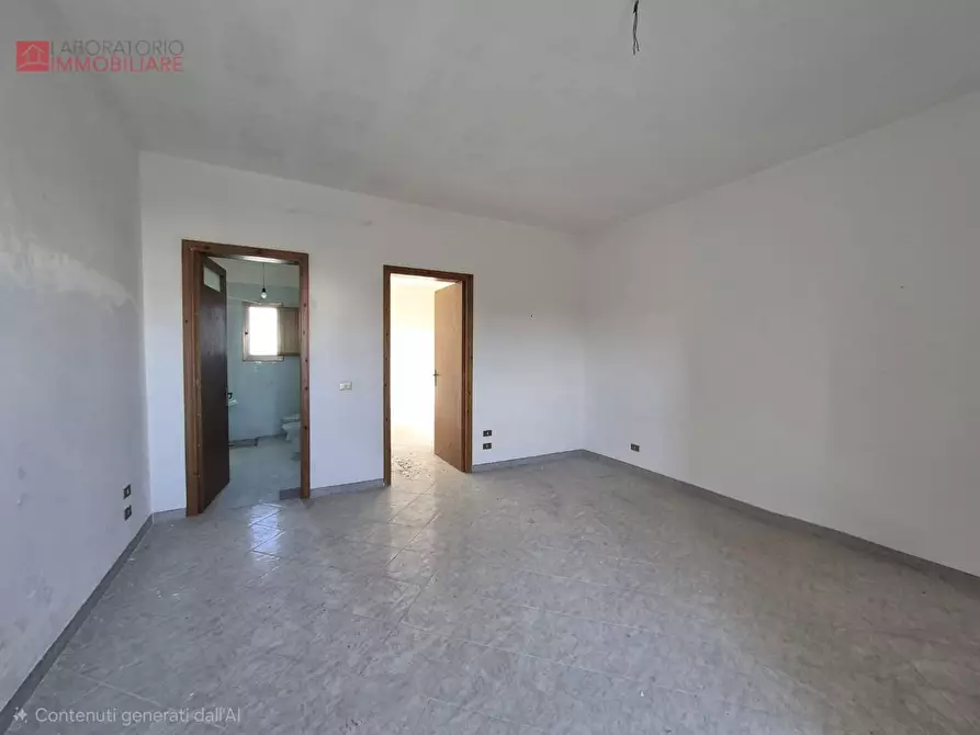 Immagine 1 di Palazzo in vendita  a Lizzanello