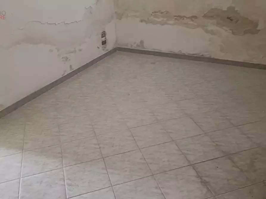 Immagine 20 di Palazzo in vendita  a Lizzanello